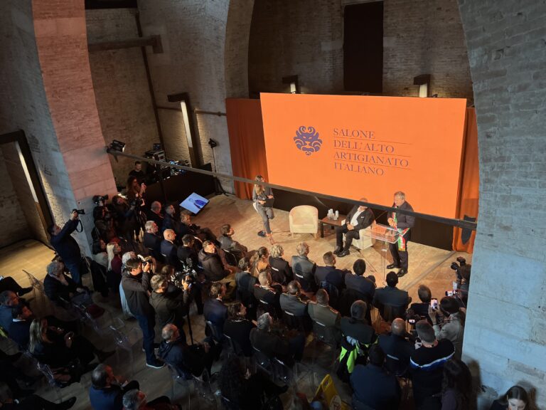 Salone dell’Alto Artigianato Italiano: aperta in Arsenale la seconda edizione della fiera fino al 6 ottobre. Brugnaro: “A Venezia in mostra le eccellenze nazionali”