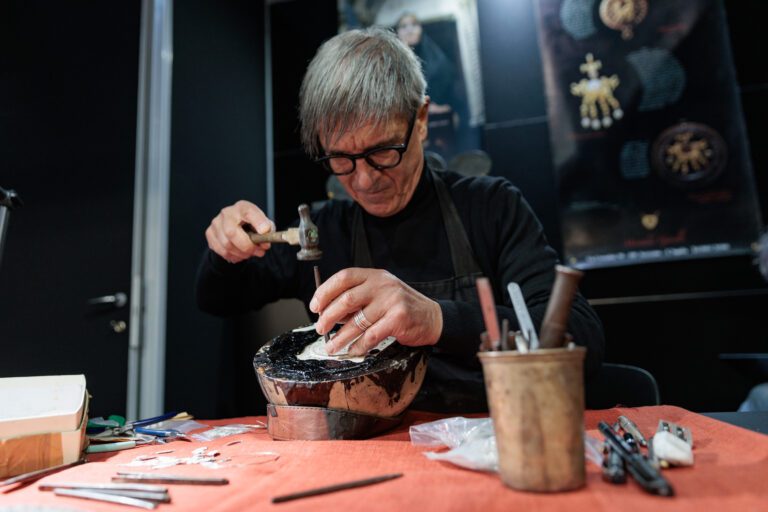 L’eccellenza dell’oreficeria abruzzese arriva al Salone dell’Alto Artigianato Italiano con le opere del Maestro Giuliano Montaldi